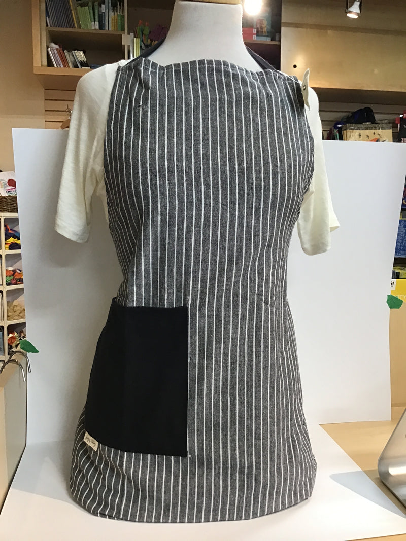 Apron stripped grey