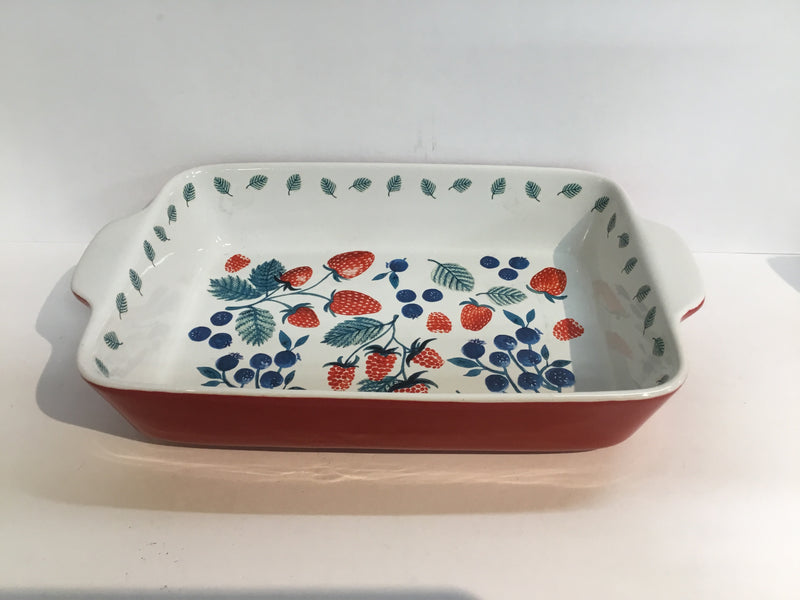 Baking Dish Berry Patch