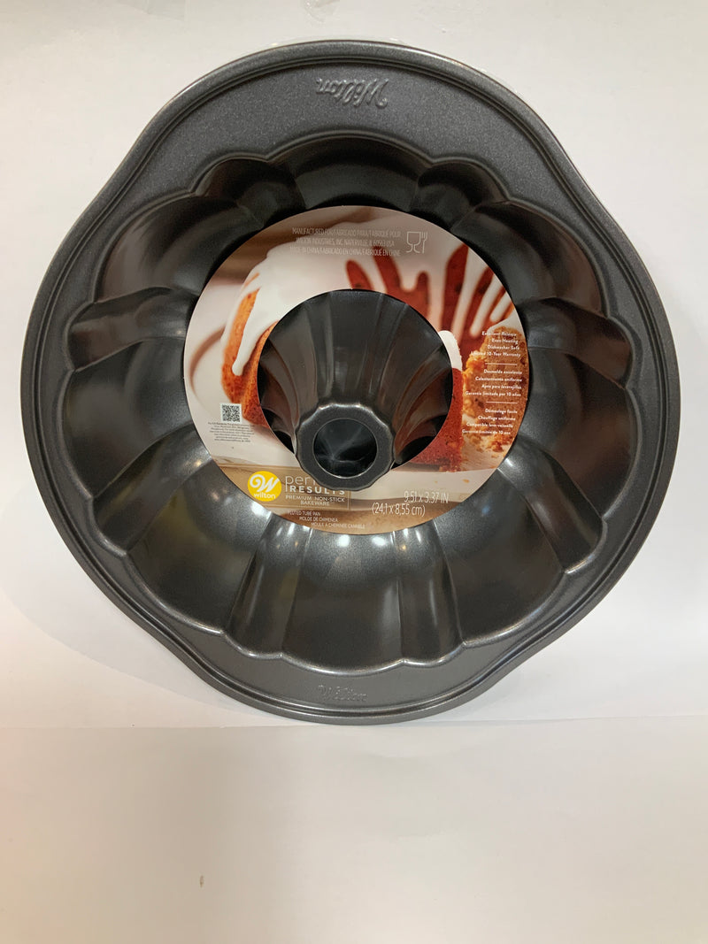 Wilton Perfect Results Fluted Tube Pan