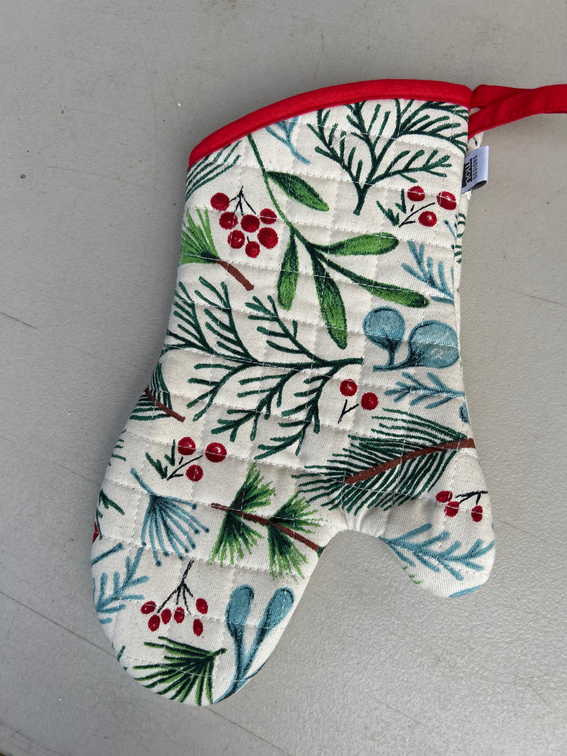 Bough & Berry Classic Oven Mitt