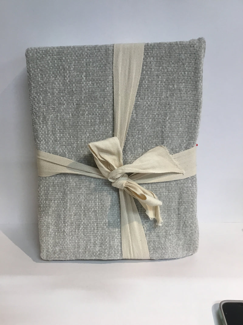 Chenille Throw Light Grey