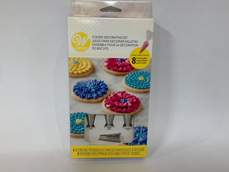 Wilton Decorating Set 12 pieces