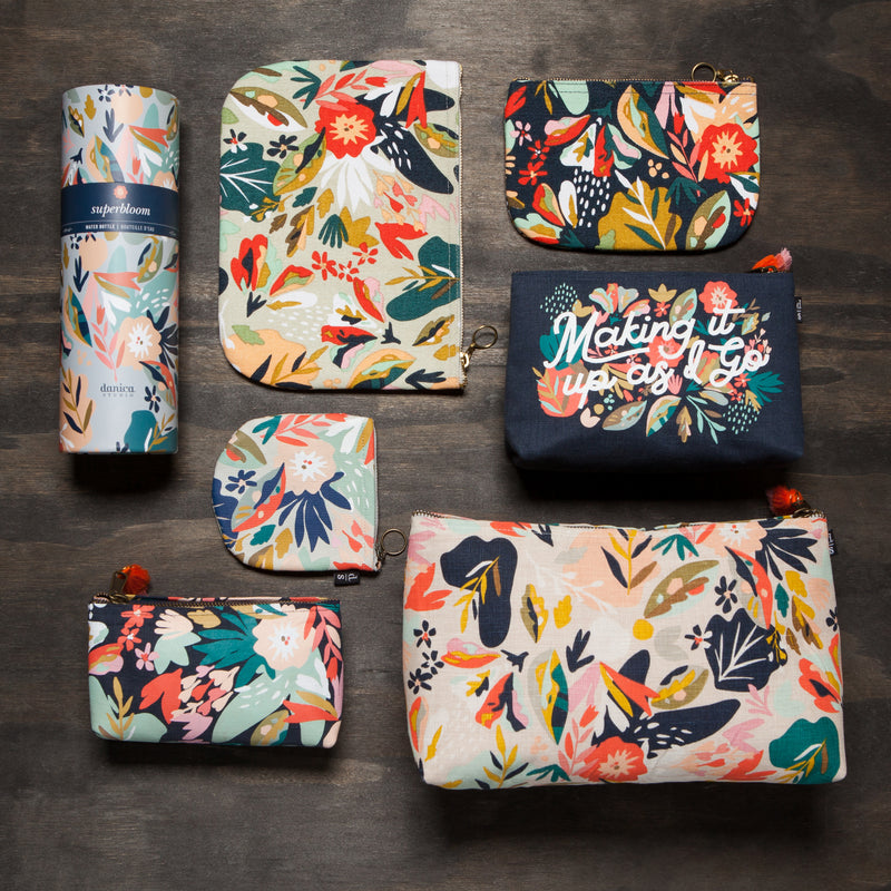 Danica Pouch Halfmoon Superbloom